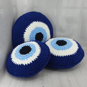 Round Evil Eye Pillow, Plush Evil Eye, Crochet Decorative Pillow, Blue Round Cushion, Accent Throw Pillow, Good Luck Gift, Dorm Room Decor