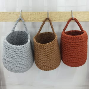 Wand hängender Korb, umweltfreundlicher Aufbewahrungskorb, Boho-Wanddekor, Türdekor, Badezimmeraufbewahrung, Bauernhaus rustikal gehäkelt, Einweihungsgeschenk