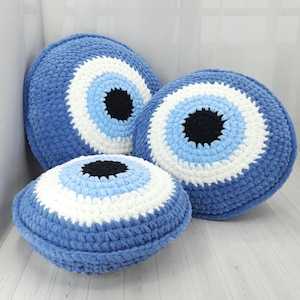 Round Evil Eye Pillow, Plush Crochet Decorative Pillow, Blue Round Cushion, Accent Throw Pillow, Good Luck Gift, Handcrafted Soft Cushion