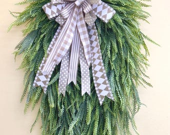 Bead grass wreath | everyday wreath | year round wreath | gifts for mom | gifts for her | new home engagement gift | beads grass wreath