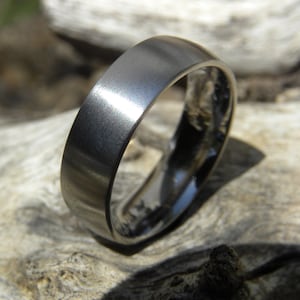 Titanium Ring Comfort Fit, Ladies, Mens, Wedding Band, Low/Thin Dome Profile