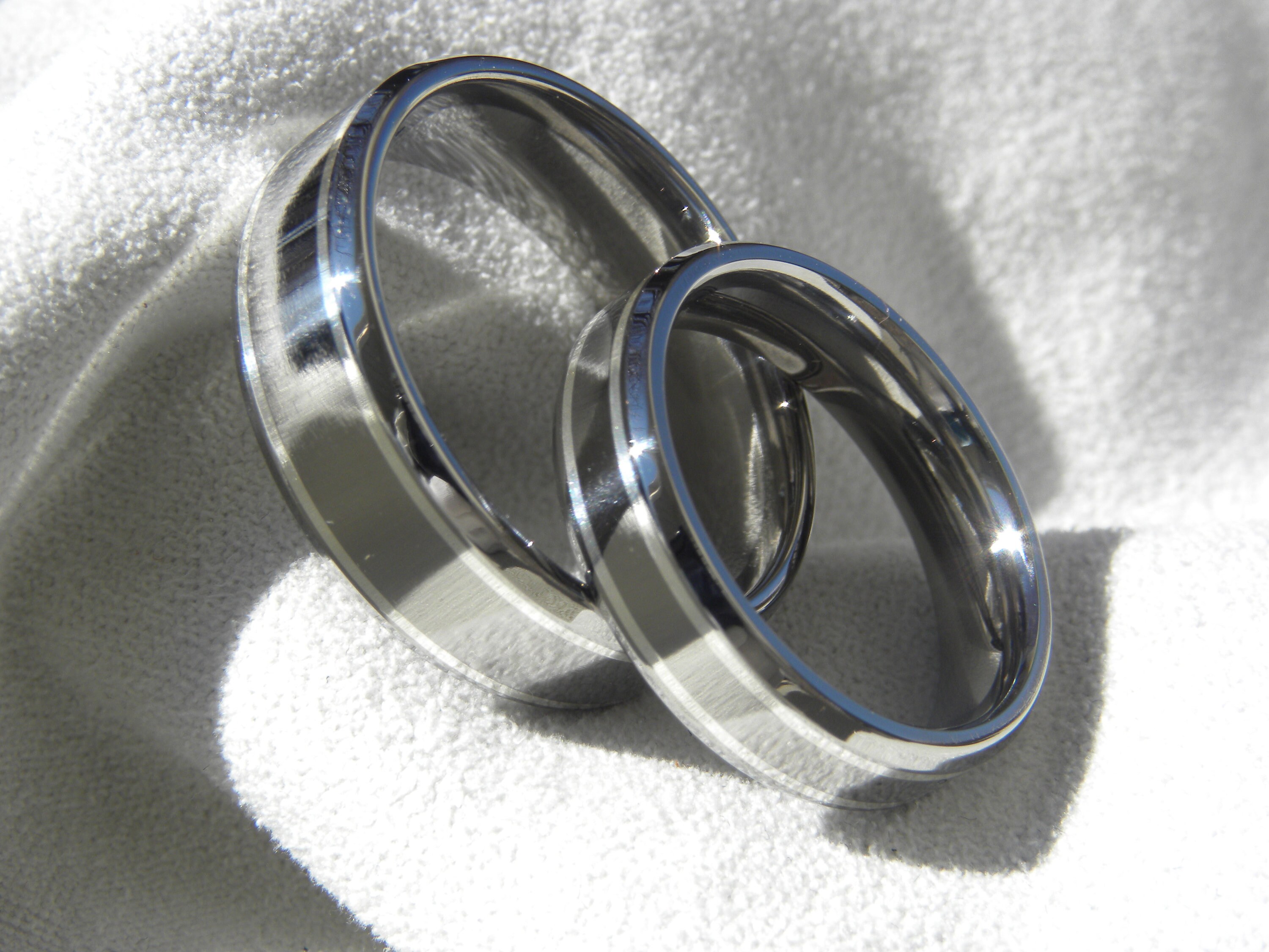 Silverworks shop titanium ring