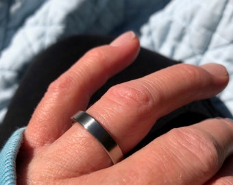 ミニマリストフラットプロファイル、チタン製結婚指輪、ユニセックス