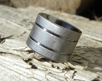 Wide Titanium Band Ring: Frosted Finish, Comfort Fit