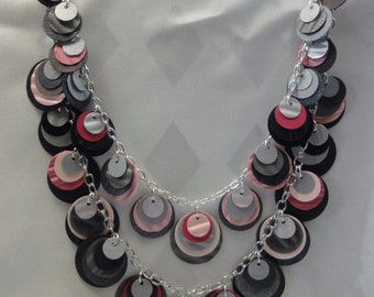 Paper Necklace in Grey and Pinks from beccasblend