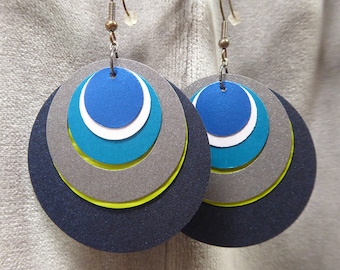 Paper earrings from beccasblend