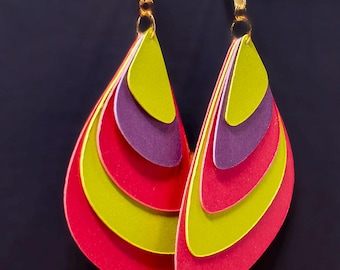 Teardrop Shape Paper Earrings from beccasblend
