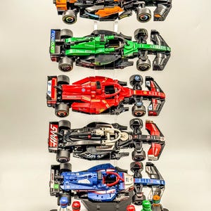 F1 Speed Champions Stand designed to work with LEGO® F1 Speed Champions cars