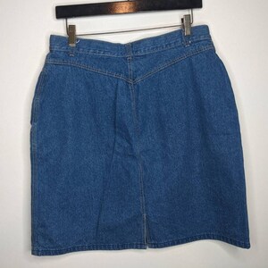 Vintage 80s Yoked Waist Med Blue Denim Skirt W32 M image 2