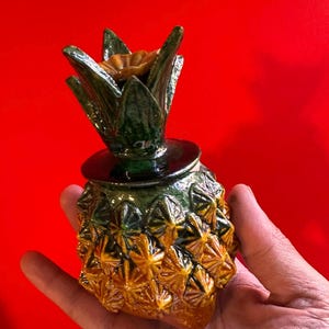 ヴィンテージのミチョアカン産パイナップル型ピニャ（緑色陶器）の小さな壺