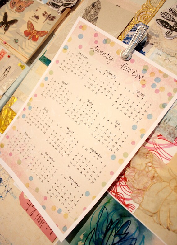 Items similar to 2012 calendar whole year on one page in polka dots