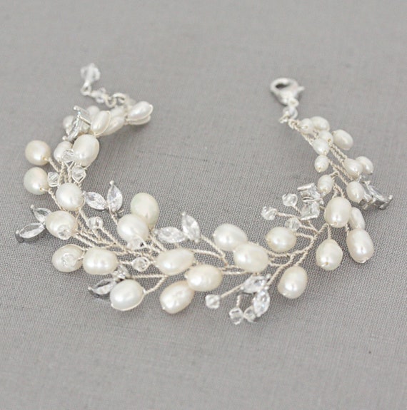 Freshwater Pearl & Crystal Pendant Statement Necklace