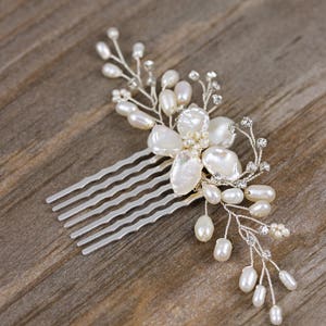 Freshwater Keshi Pearl Bridal Hair Comb image 1