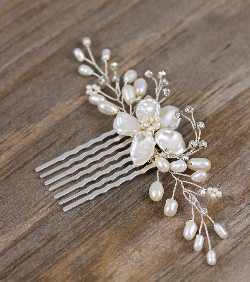 Freshwater Keshi Pearl Bridal Hair Comb image 1