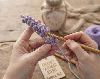 Handgemaakt gehaakt lavendelboeket PDF-patroon - Beginnersvriendelijk bloemenknutselproject voor thuis (amigurumi) - Direct te downloaden