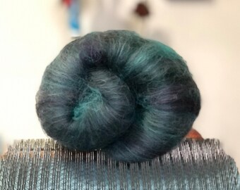 UNDERWATER Fiber Batt, Merino Wool, Spinning, Felting Fiber Arts, Green Gray