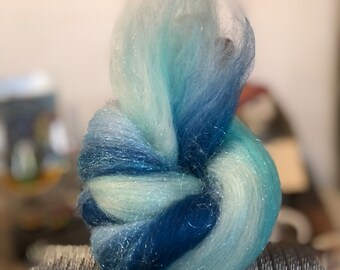 SEA BREEZE Baby Batt, Mystery Wool, Merino Wool, Firestar, Spinning, Felting, Fiber Arts, Blues, Sparkle