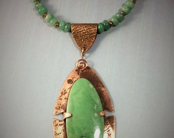 Green stone and etched copper necklace   Verisite