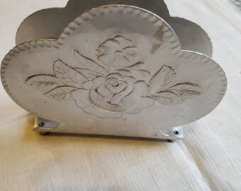 Aluminum napkin holder with magnolia base