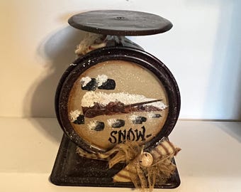 Vintage metal snowman scale, hand painted, distressed old scale