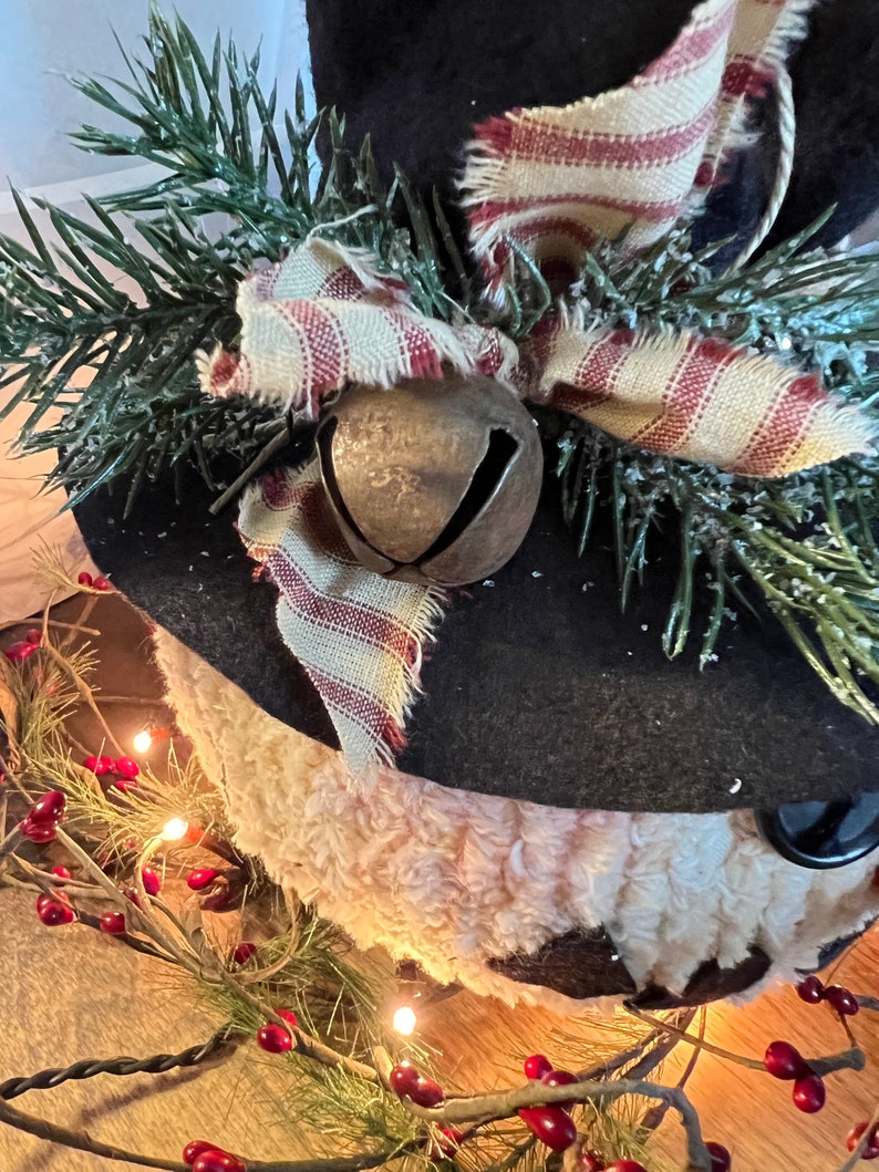 Fabric snowman head, snowman and lights, winter decor, berry wreath, tiny white lights, primitive winter, top hat snowman, primitive snowman image 2