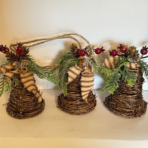 Christmas Grapevine Bells, Christmas door greeter, Christmas bells, grapevine bells, Christmas decor, primitive holiday bells, wicker bells