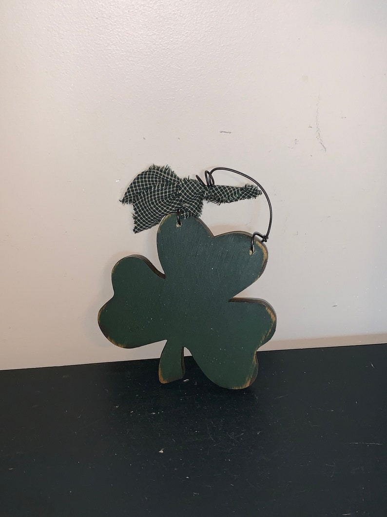 Small Wood Shamrock