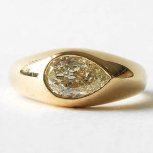 1Ct Pear Moissanite Diamond Signet Ring in Solid Gold in 14k Yellow, Rose, and White Gold Options, Pinky Signet Ring Drop Diamond Gold Ring.