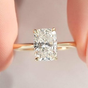 Classic 2 CT Elongated Cushion Cut Moissanite Solitaire 14k Solid Yellow Gold Engagement Ring 4 Claw Prongs Anniversary Ring/Gift In Fashion