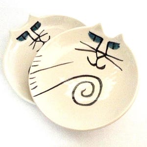 Ceramic Cat Dish: Handmade Pottery Plate, Cat Lover Gift 5 inch