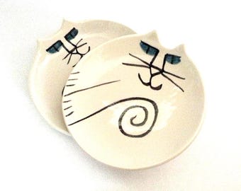 Ceramic Cat Dish: Handmade Pottery Plate, Cat Lover Gift 5 inch