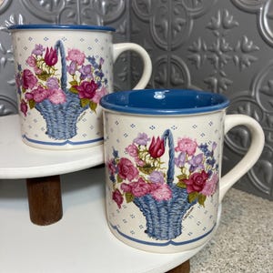 Vintage Potpourri Press Coffee Mugs 1988 Savannah Flower Basket Pink Blue Coffee Cups 80s Coffee Mugs Designed by Christina Set of 2