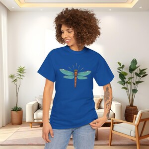 Libellen-T-Shirt, süßes abstraktes Libellen-Design Unisex-T-Shirt aus schwerer Baumwolle, 9 Farben, 3x 4x Libelle, Geschenk für Naturliebhaber, Libelle