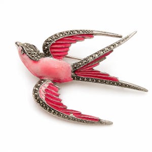 Vintage 1960s Swallow Brooch – Pink Fuchsia Enamel & Crystal Pavé Bird Pin – Mid-Century Unsigned Statement Jewelry