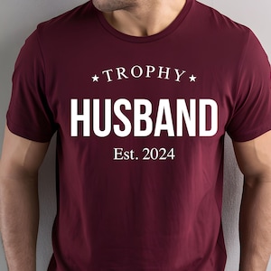 Chemise de mari trophée, cadeau drôle pour lui, chemise de mari de la femme, cadeau d'anniversaire pour mari, cadeau d'anniversaire drôle, cadeau pour conjoint