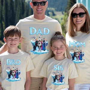 Camiseta a juego para la familia Frozen, camiseta Frozen para mamá y papá, camiseta familiar Frozen, personajes Frozen, camiseta familiar Frozen, camiseta a juego Disney Frozen imagen 2