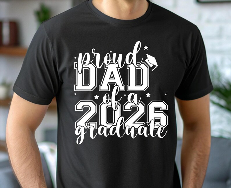 Proud Mom & Dad of a 2026 Graduate Shirt – Class of 2026 Graduation Tee, Senior Graduation Shirt for Graduate Mom And Dad immagine 2