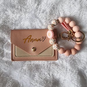 Pulsera personalizada, regalo para ella, pulsera de margaritas, monedero bonito, billetera elegante