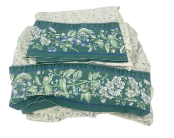 Vintage Laura Ashley 4 Pc King Sheet Set Bramble Berry Floral Cottagecore USA