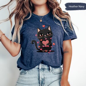 Camiseta con corazón y abrazos de gato para el día de San Valentín, camisetas para niños de San Valentín, camisetas para mamás de gatos, camisetas lindas con gatos, camisetas para parejas a juego, camisetas para amantes, regalo para ella imagen 5