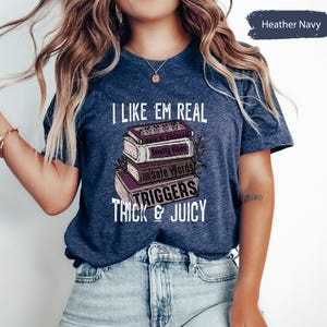 Camiseta de lectura, camiseta de bibliotecario, camiseta de amante de los libros, camiseta de amante de los libros, regalo para un amante de los libros, camiseta de ratón de biblioteca, camiseta de club de lectura, camiseta de libros imagen 2