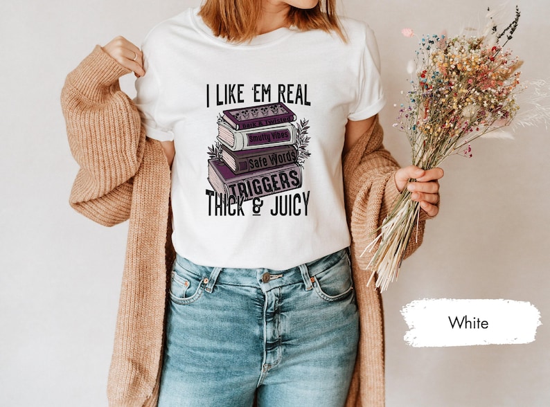 Camiseta de lectura, camiseta de bibliotecario, camiseta de amante de los libros, camiseta de amante de los libros, regalo para un amante de los libros, camiseta de ratón de biblioteca, camiseta de club de lectura, camiseta de libros imagen 7