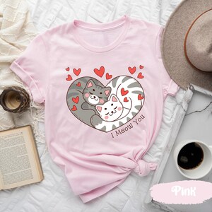 Cat Shirts, Cute Cat T Shirt, Lovely Cat T-Shirts, Gift for Cat Lovers, Cat Mom Shirt, Cat Dad Tshirt, Cat Lover Gifts, Cat Owner Tshirts