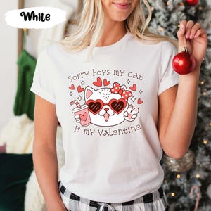 Cat Shirts, Cute Cat T Shirt, Lovely Cat T-Shirts, Gift for Cat Lovers, Cat Mom Shirt, Cat Dad Tshirt, Cat Lover Gifts, Cat Owner Tshirts