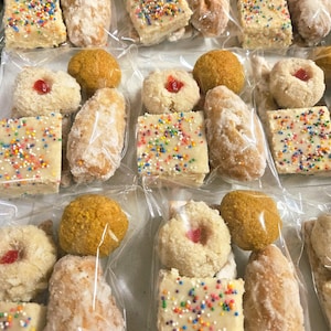 Mixed Indian Sweets Bags ( 12 individual bags 5 sweets per bag)