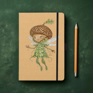 Notatnik fantasy „Acorn Sprite” – malowanie żołędzi, sztuka żołędzi, malowanie liści dębu, notatnik wróżek, żołędzie, sztuka wróżek, notatnik żołędzi, prezent w kształcie żołędzia