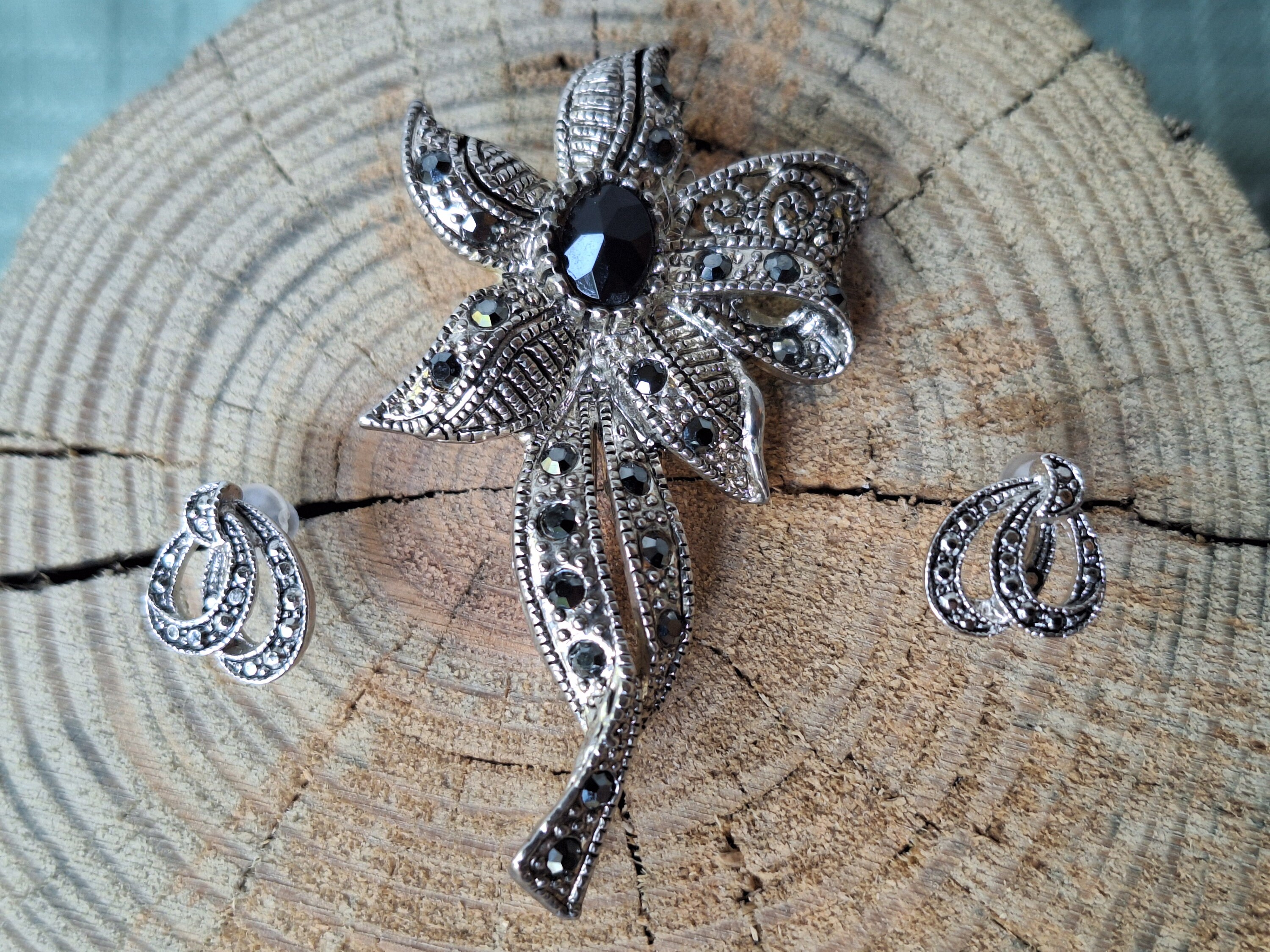 Vtg Onyx Brooch - Etsy