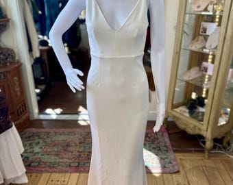 Simple Fitted Wedding Dress