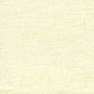 Puede incluir: Una superficie rectangular blanca texturizada con la palabra "remarkable" impresa en blanco. Un l&aacute;piz t&aacute;ctil negro y gris est&aacute; sobre la superficie.