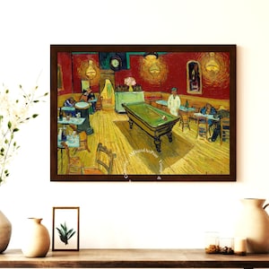 Arte de cafetería nocturna de Van Gogh – Impresión de pared de bar vintage – Póster digital de una atrevida escena interior – Decoración para el hogar en rojo y amarillo – Descarga instantánea